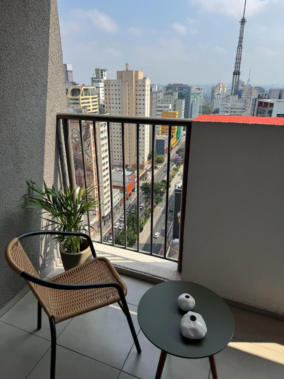 One - No Centro De Proximo Av Paulista E Metro São Paulo